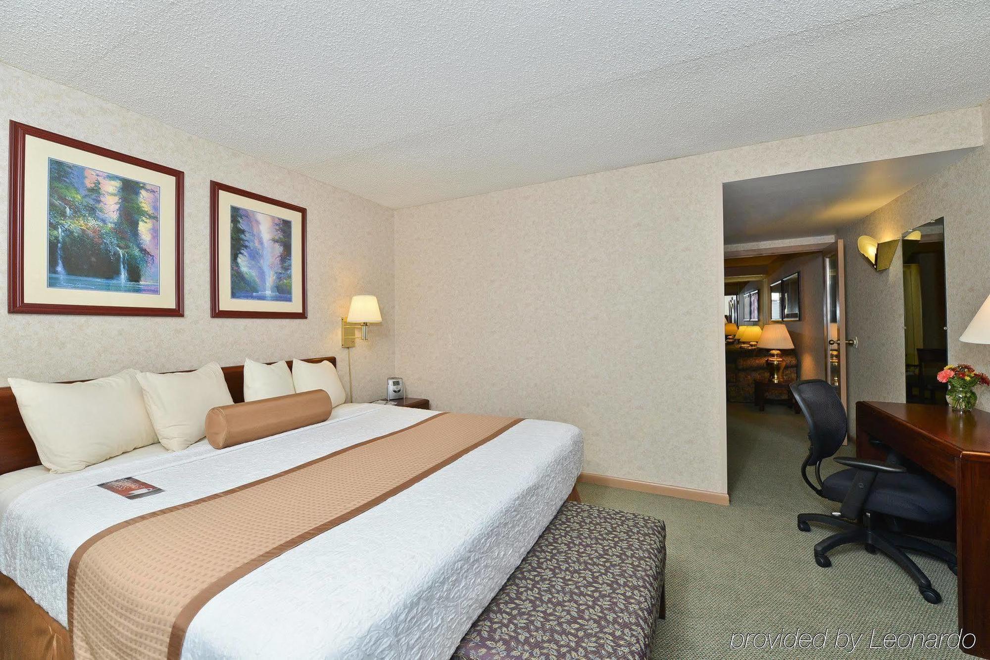 Holiday Inn Wilkes Barre - East Mountain By Ihg Buitenkant foto